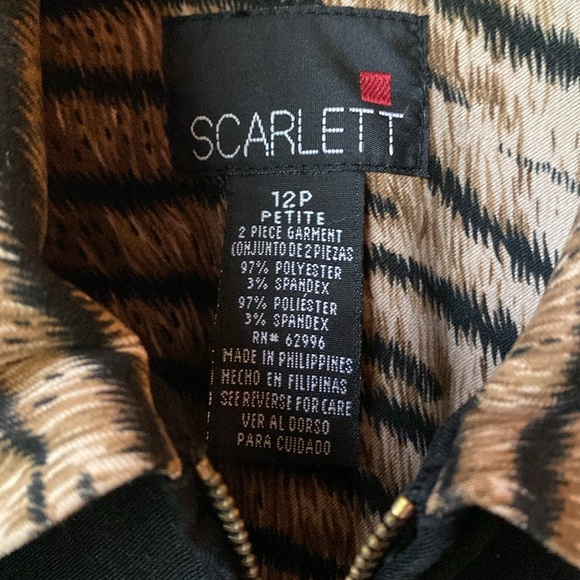 Black zip front jacket with animal print trim, size 12 petite - Picture 3 of 6